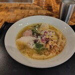 特級鶏蕎麦 龍介 - 料理写真:濃厚鶏蕎麦