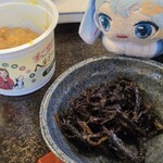 静月荘 - 料理写真:南極に行く納豆と 南極でもおよいどるくじら