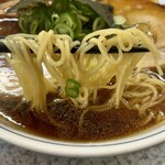 らーめん くぼ田 - 麺アップ