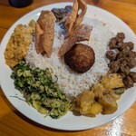 Ceyloni Restaurant & Bar - 