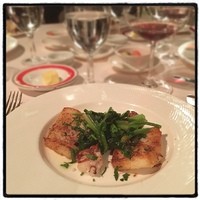 ヌキテパ - ヒラメと白子のポワレ。
                  美味すぎ。
                  肉の出ないフレンチ。