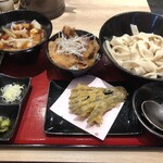 肉汁饂飩屋 とこ井 さいたま新都心店 - 
