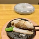 炉ノ鳥 - 〈穴子の溶岩プレート焼き〉