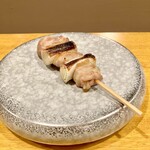 炉ノ鳥 - 〈丹波黒鶏のネギ間〉
      