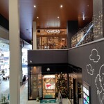 CHATONS - monakaの2階にあります。