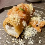 Ji-Cube - 【脆皮春捲】 太刀魚の春巻き 栗の削り掛け サルサソース