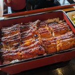 忠八 - 特うな重