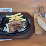 ブロンコビリー - 料理写真:チキンステーキ