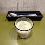 イン カリー - ラッシーが付いてました！