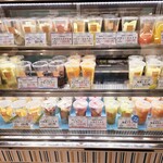 サダマツ ジュース＆スイーツ - ショーケース｡