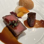 東京ステーションホテル ウエディング - Gourmandise
                                仙台牛のデュエットと三色キャロット　ロース網焼は静岡の本わさびを効かせフィレはポートワインソースで濃厚に。