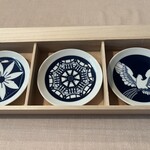 東京ステーションホテル ウエディング - 引出物。東京駅をデザインに取り入れた素敵な小皿。