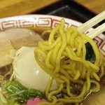 恵庭 おとん食堂 - 萬字ラーメン650円＋たまご100円(再訪)