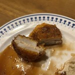 グリル＆洋食　アガペ - ナイフで、斬ってみた断面フライ(*´ω｀*)