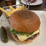 シェイクツリー バーガー＆バー - 