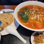 上海広場 - 担々麺＋半チャーハンセット