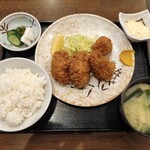 巣鴨ときわ食堂 本店 - カキフライ1210円+定食370円+タルタルソース120円で計1700円