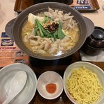 ガスト - 料理写真:博多明太もつ鍋《こく味噌》【中華麺付き】もつ1.5倍