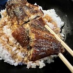 うな亭 - 山椒をかけて頂きました