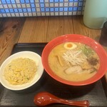 味千ラーメン - 料理写真: