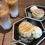 CAFE KRUZE - アイスカフェラテ、パンケーキ
