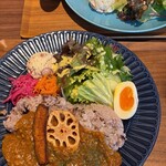 CAFE KRUZE - スペシャルカレーセット　1,680円
ガパオライスセット　1,680円