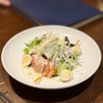 とり八茶屋 - シーザーサラダにはウズラの卵付き☝︎
