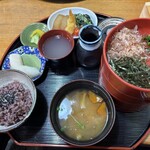 山県そば - ボリュームある内容