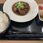 CHINESE DINING 瑞 - 【麻辣牛腩】週替わりランチ定食