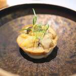 レミニセンス - 余市のムール貝と白海老、生地をパートフィロにして。