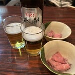海鮮酒家 和泉 - チェーサーのビールとお通し