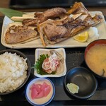 海鮮亭 高はし - 料理写真:まぐろのかま焼き定食 ￥1,980