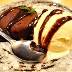 博多うずまき - フォンダンショコラとバニラアイス