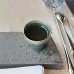IL RISTORANTE TOKYO - 6,050円のコース料理の一部(食前スープ)到着時