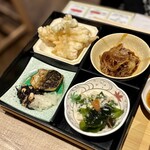 やよい軒 - 料理写真: