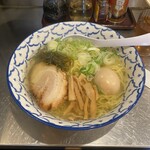 名古屋驛麺通り醐りょう 函館らーめん - 