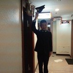 Bar 高橋 - 少佐殿の｢帽ふれっ～｣に送られて新地の街へ第三波攻撃