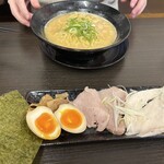 鶏白湯らーめん 鶏そば らーめん魂 - 