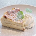 観音屋 - 料理写真:バスクチーズケーキ