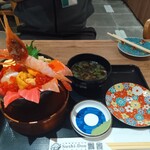 札幌海鮮丼専門店 すしどんぶり - おすすめ海鮮丼