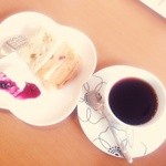 Sakura No Ki - セットのシフォンケーキとコーヒー