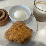 イケア・レストラン 横浜店 - モーニングＢセット300円(サイドメニューはハッシュドポテト、フライドチキン、プレーンソーセージ、ベジタブルメダリオン)