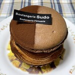 ブーランジェリー スドウ - チョコとフランボワーズソースの相性抜群！