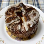 ブーランジェリー スドウ - パリパリのデニッシュと中の栗クリームが美味しい！