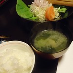 和亭 - ご飯・味噌汁・野菜サラダ