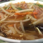 花梨 - 天津飯は具だくさんのあんがかかってます！