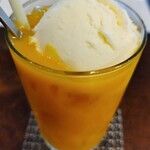 楽園の果実 - 完熟マンゴーフロート