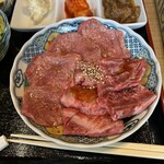 焼肉ホルモン 天晴～あっぱれ～ - サービス定食お肉^o^