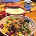 LAS DOS CARAS MODERN MEXICANO Y TACOS - 