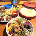 LAS DOS CARAS MODERN MEXICANO Y TACOS - 